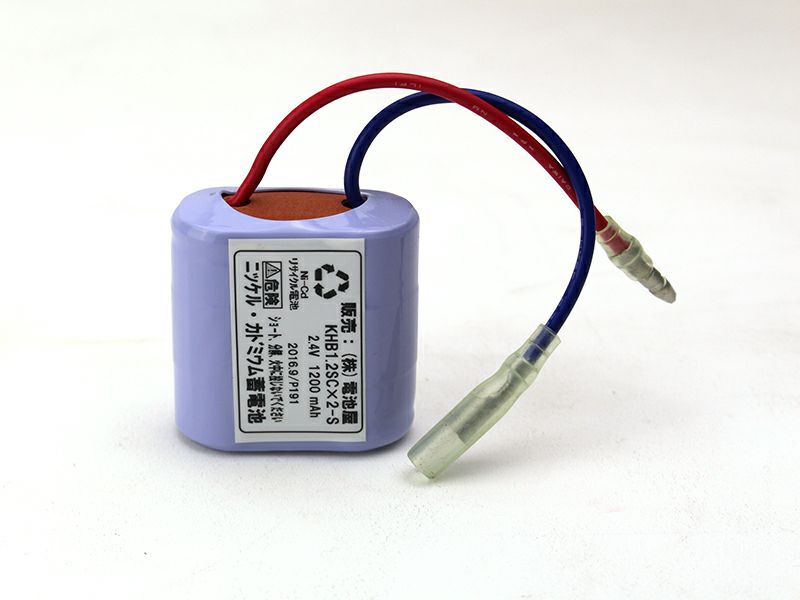 FK191相当品 誘導灯器具用交換電池 ＜FK720相当品＞ 2.4V1200mAh＜年度シール付き＞ コネクター付きそのまま取付できます。